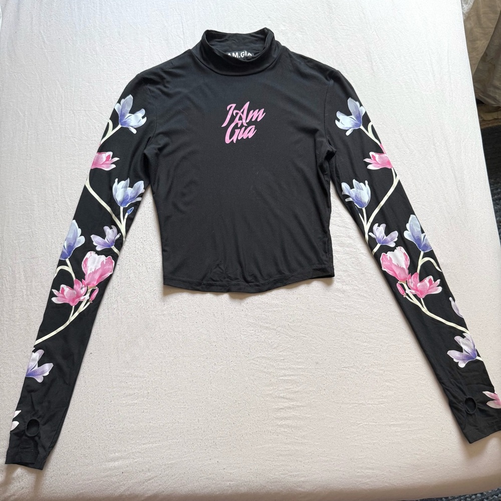 I.AM.GIA black pink floral tropical logo text cropped mock neck cropped top tee